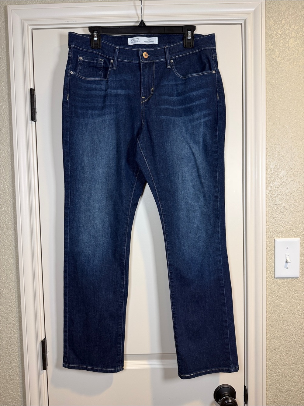 Signature by Levi Strauss Dark Indigo Curvy Mid Rise Straight-Leg Jeans - 14S